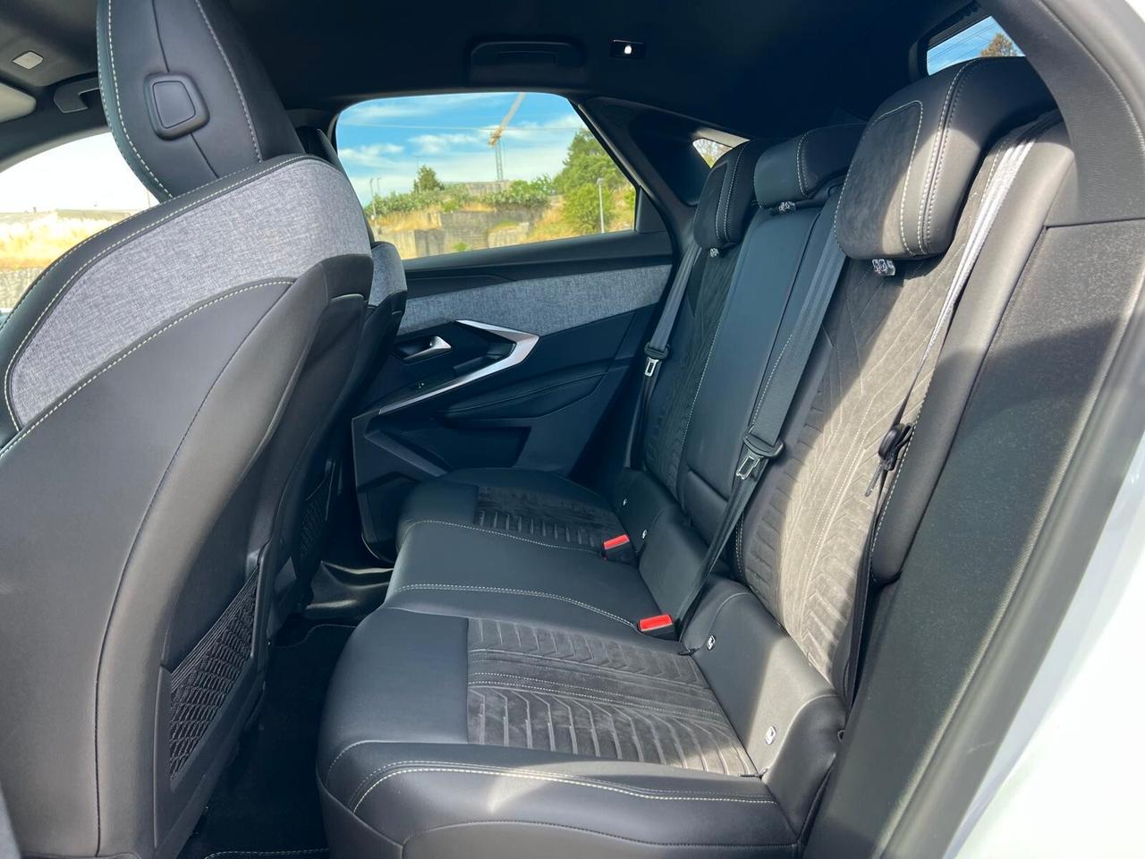 Peugeot 3008 Hybrid 136 e-DCS6 GT