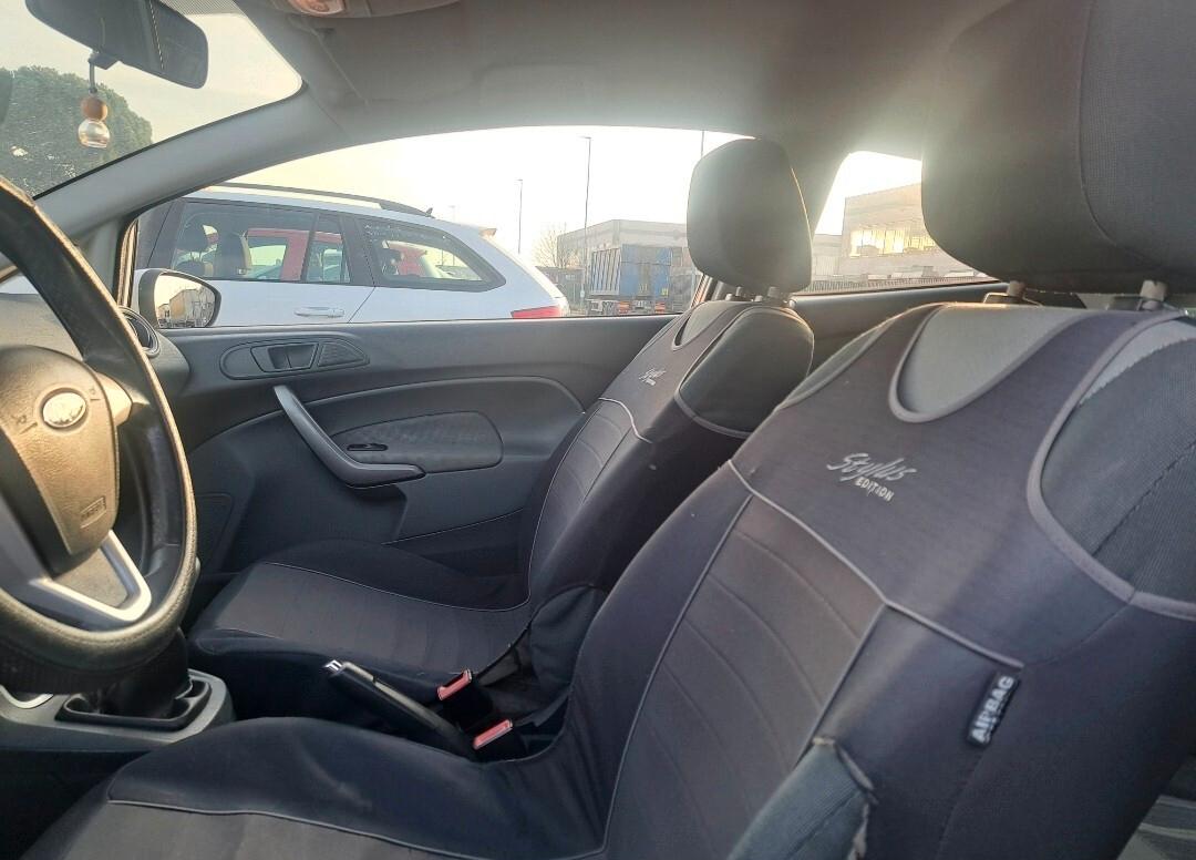 Ford Fiesta 1.4 TDCi 68CV 3 porte Titanium