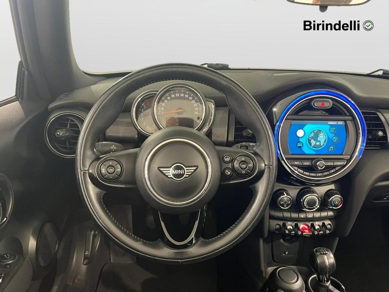 MINI Mini Cabrio (F57) - Mini 1.5 Cooper D Cabrio