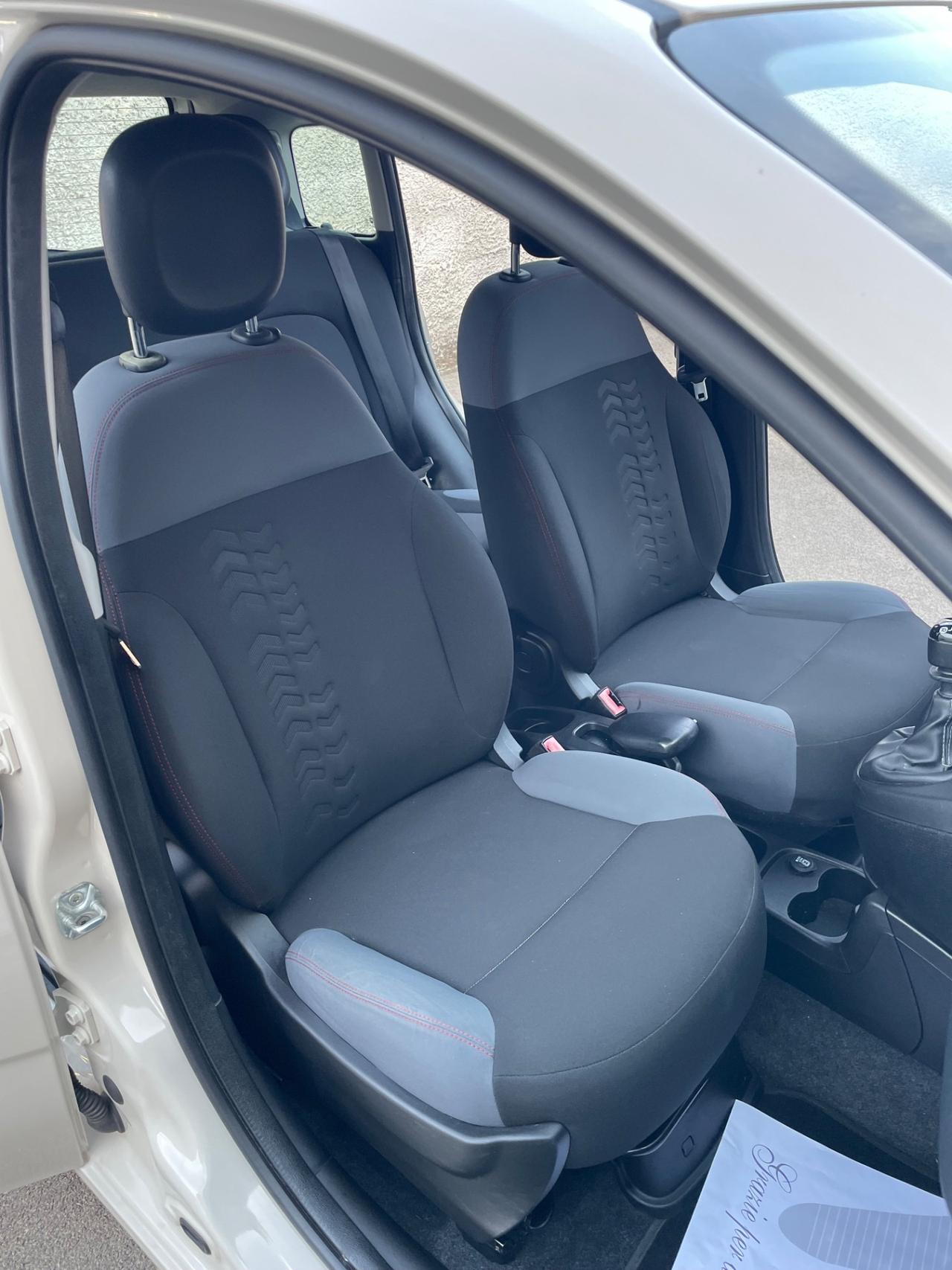 Fiat Panda 1.2 EasyPower Lounge dal nord italia tagliando e distribuzione ok