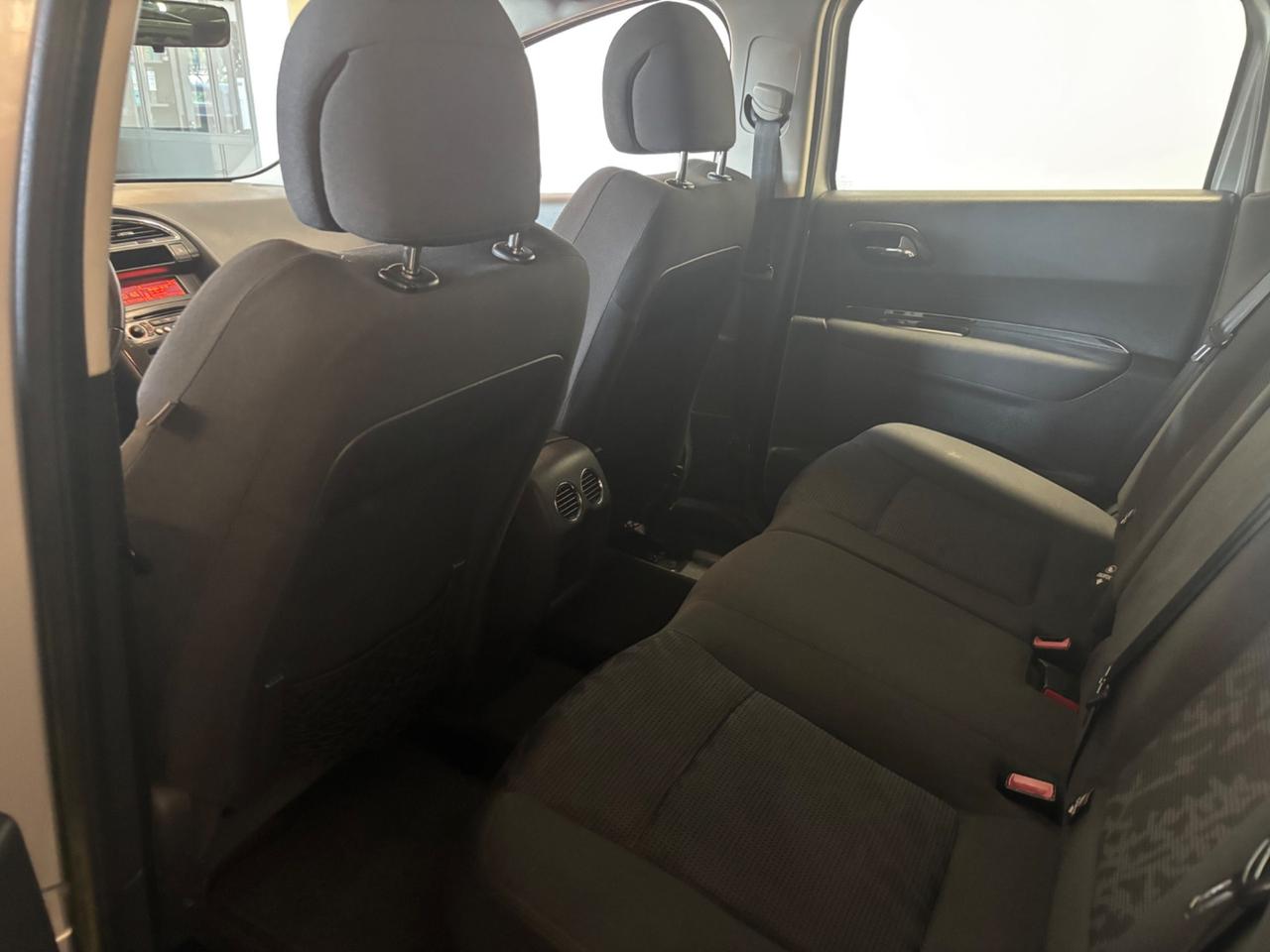 Peugeot 3008 1.6 HDi Business