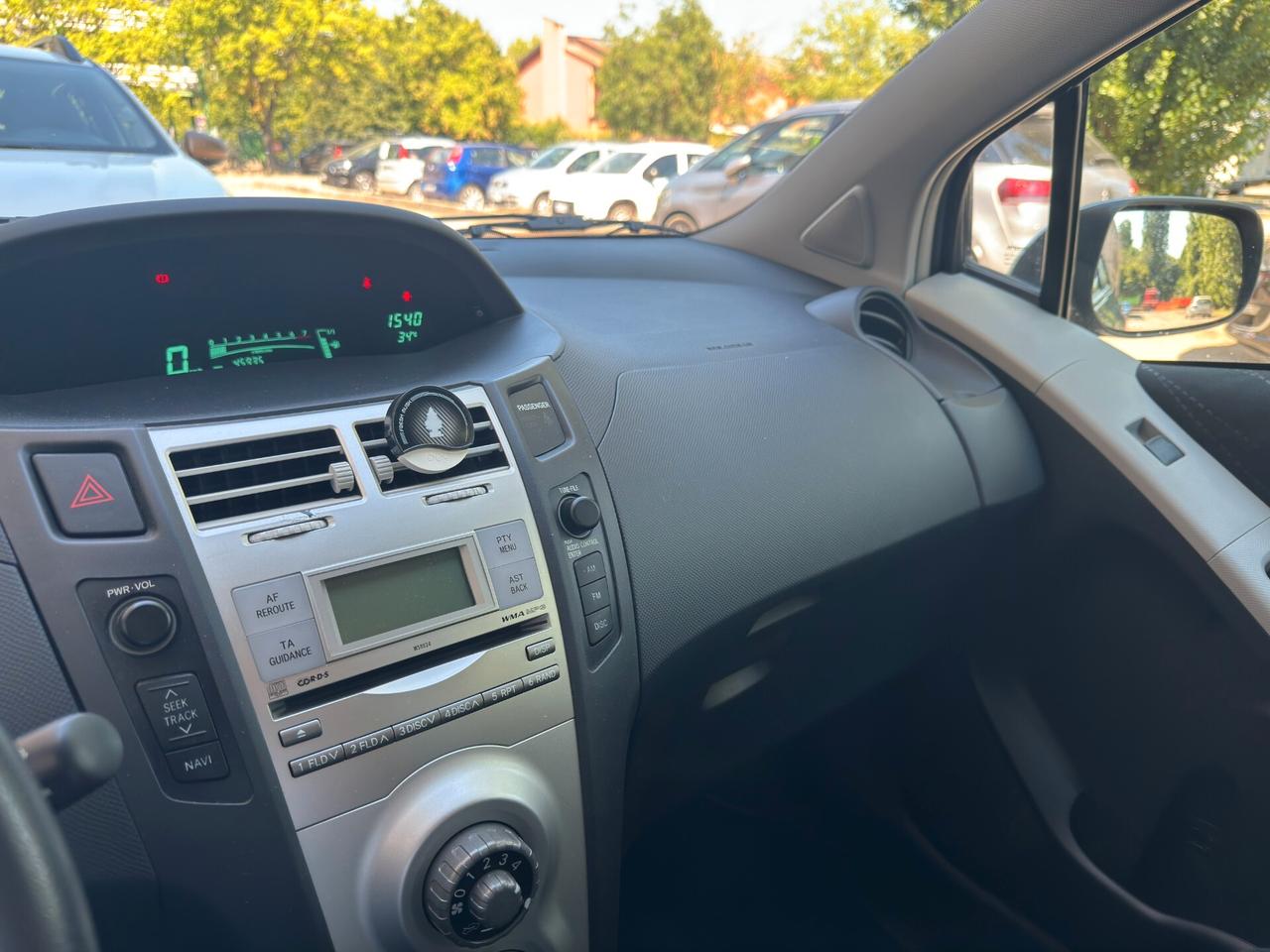 Toyota Yaris 1.3 5 porte Sol