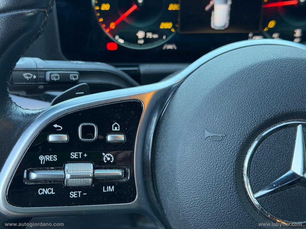 MERCEDES-BENZ GLA 200 d Automatic 4Matic Sport Plus GANCIO TRAINO VERTICALE MERCEDES