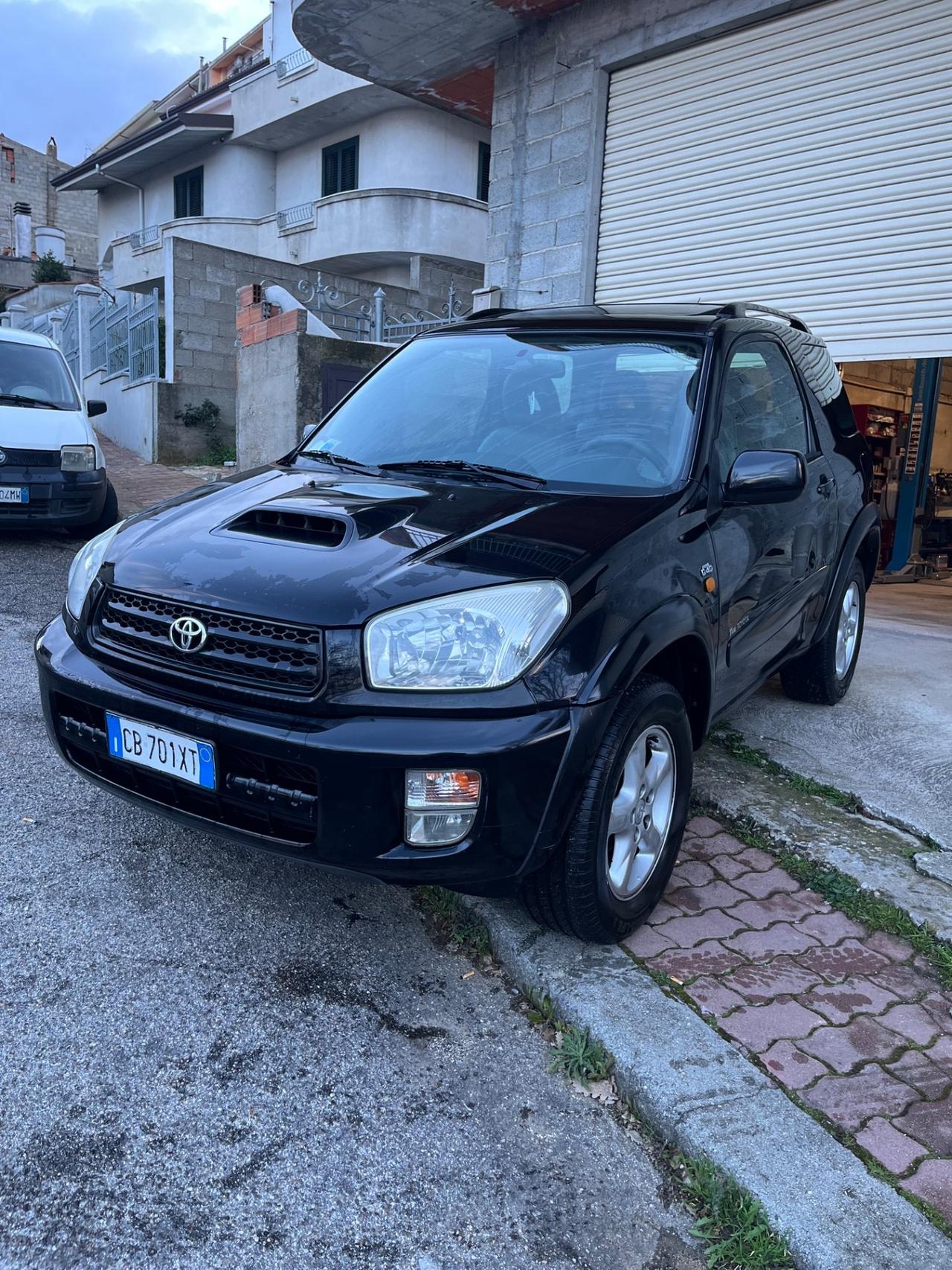 Toyota RAV 4 RAV4 2.0 Tdi D-4D cat 3 porte Sol