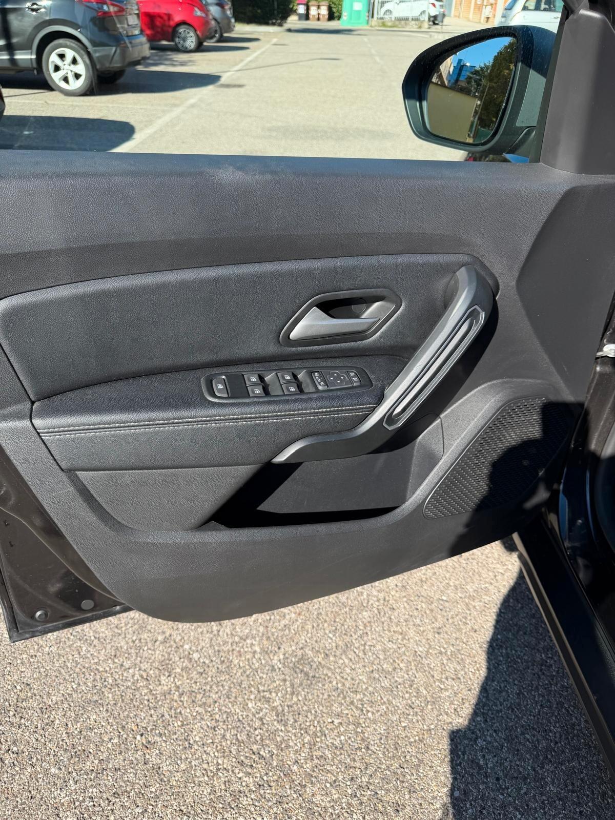 Dacia Duster 1.0 tce Gpl - NAV. - NEOP. - 12 MESI DI GARANZIA -