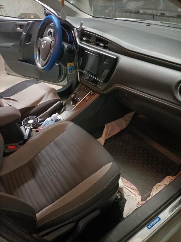 Toyota Auris 5 Porte Auris 1.8h Cool cvt