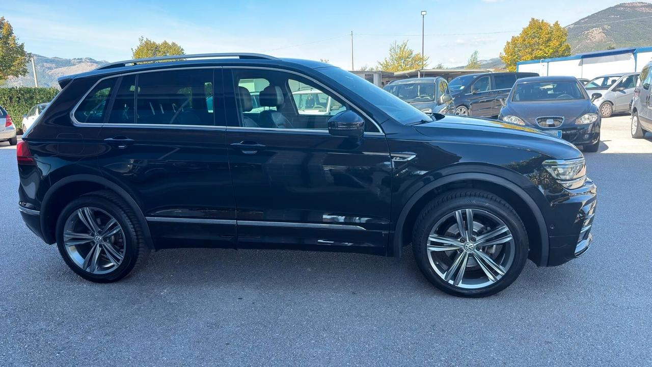 Volkswagen Tiguan 2.0 TDI SCR DSG 4MOTION R-LINE
