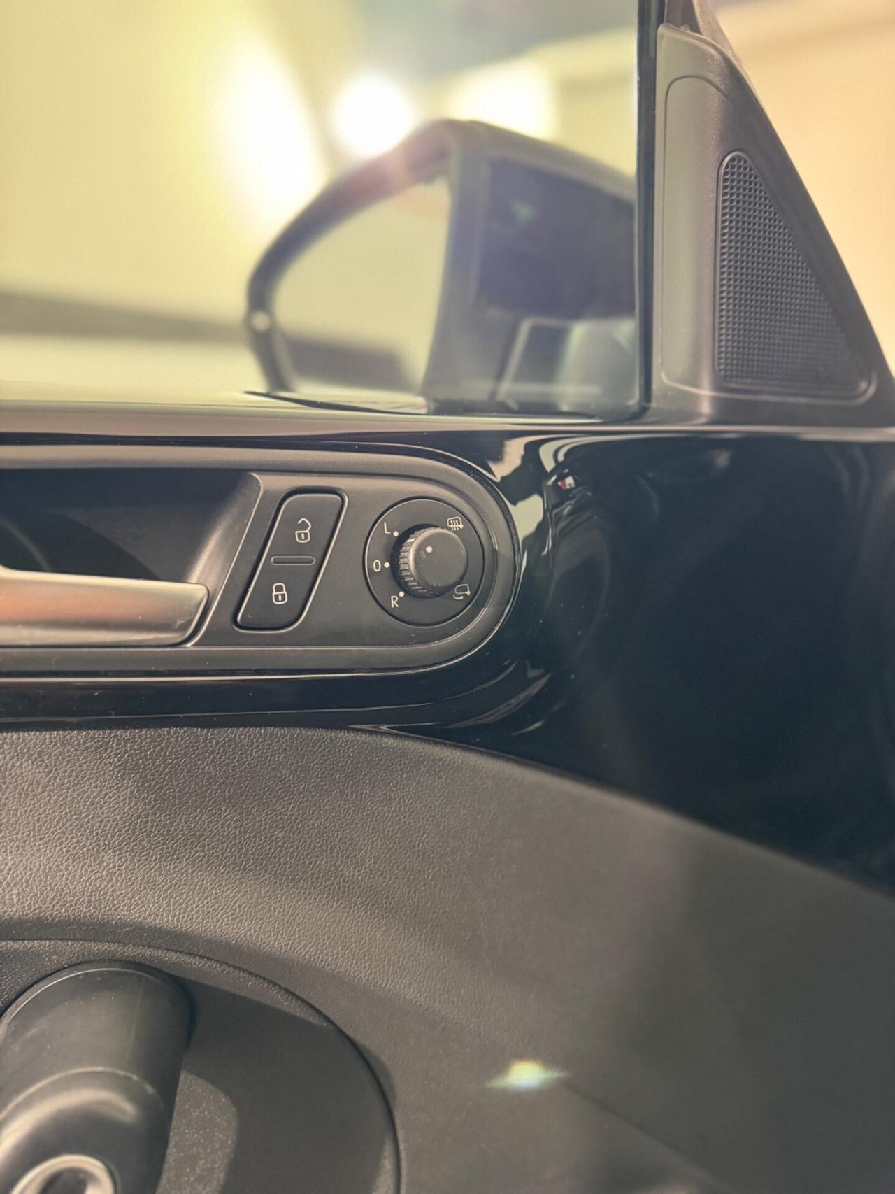 Volkswagen Maggiolino 2.0 TDI DSG Sport
