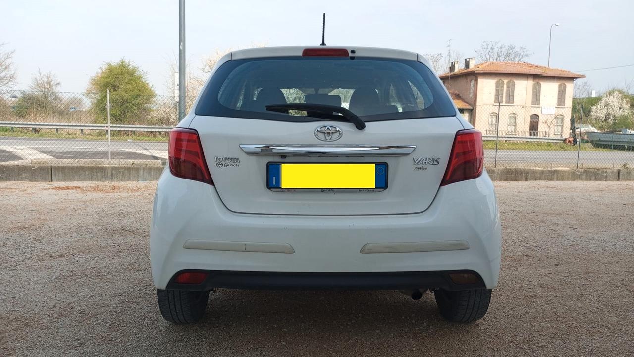 Toyota Yaris 1.0 5 porte Lounge
