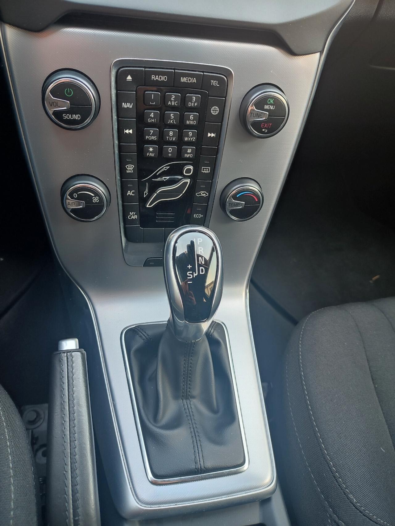 VOLVO V40 DEL 2018 DIESEL EURO6B AUTOMATICA COME NUOVA