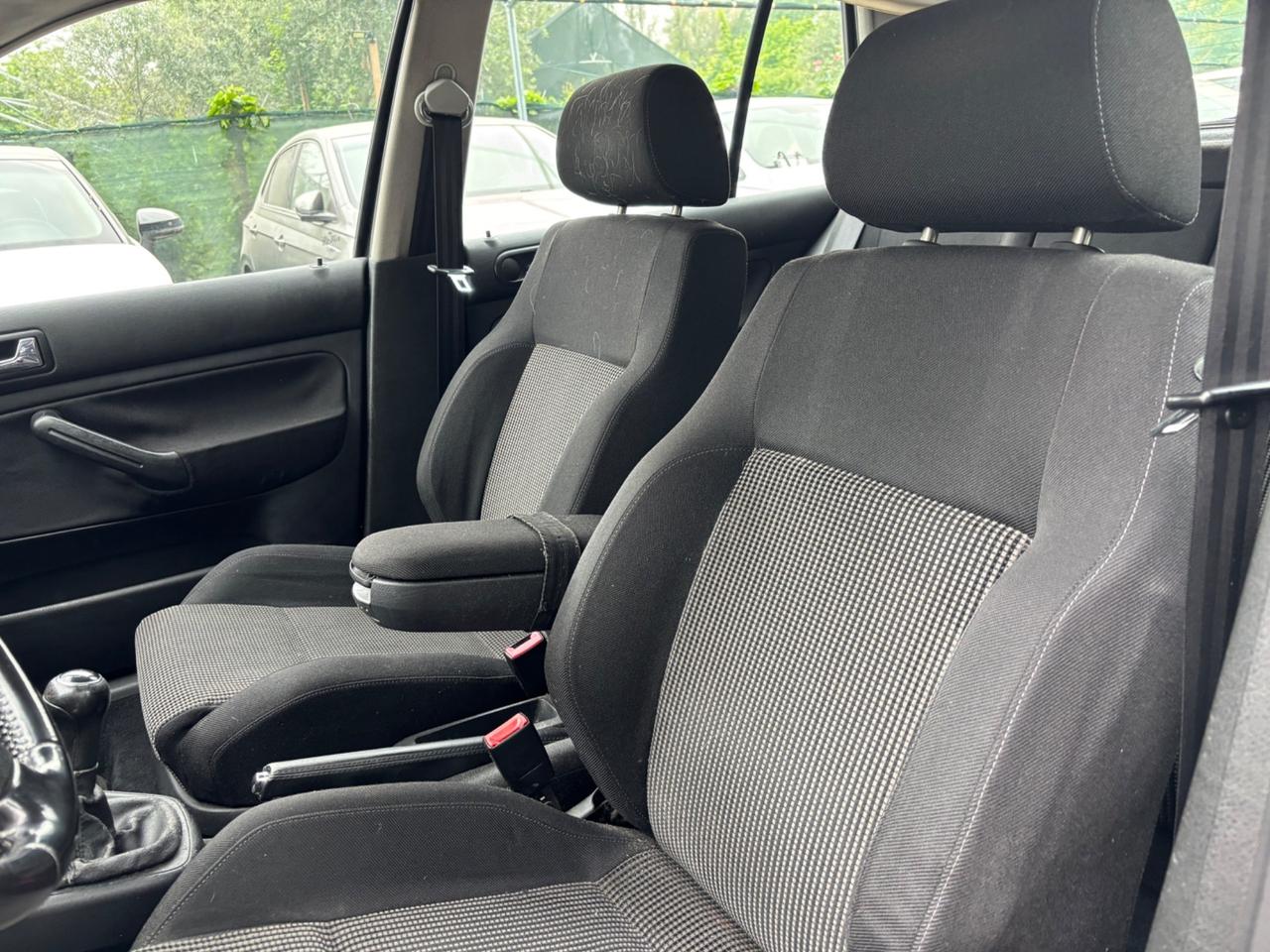 Volkswagen Golf 1.6 5p Highline Plus