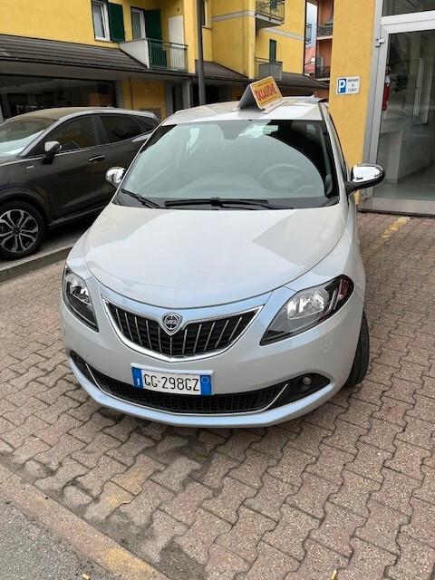 Lancia Ypsilon 1.0 FireFly 5 porte S&S Hybrid Ecochic UnYca