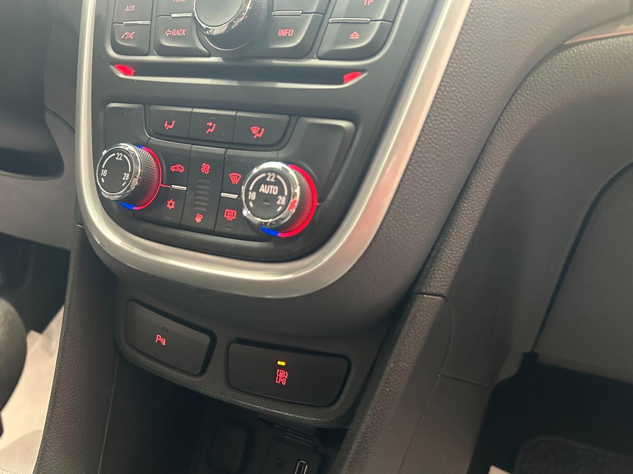 Opel Mokka 1.4 Turbo 140cv GPL di Serie Cosmo ITALIANA