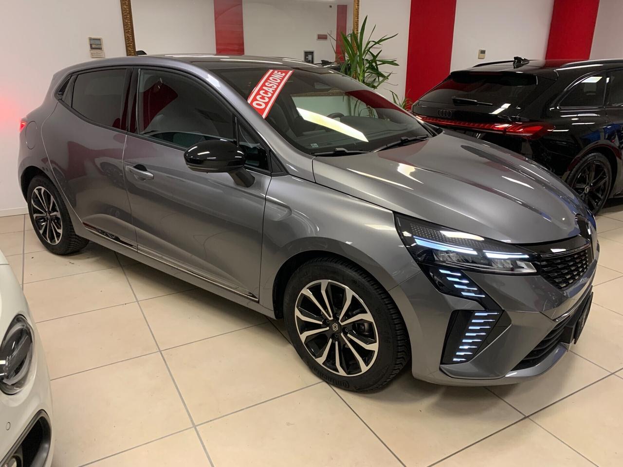 RENAULT CLIO TCE 90 CV 5 PORTE TECHNO