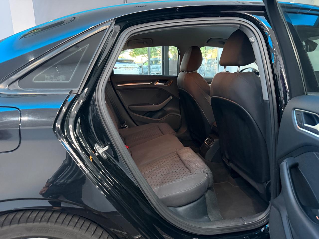 Audi A3 Sedan 1.6 TDI S tronic
