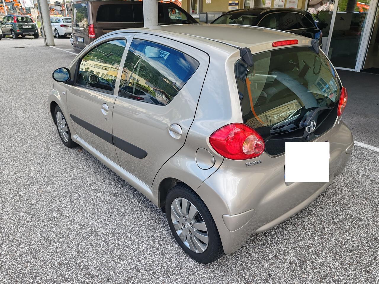 Toyota Aygo 1.0 12V VVT-i 5 porte
