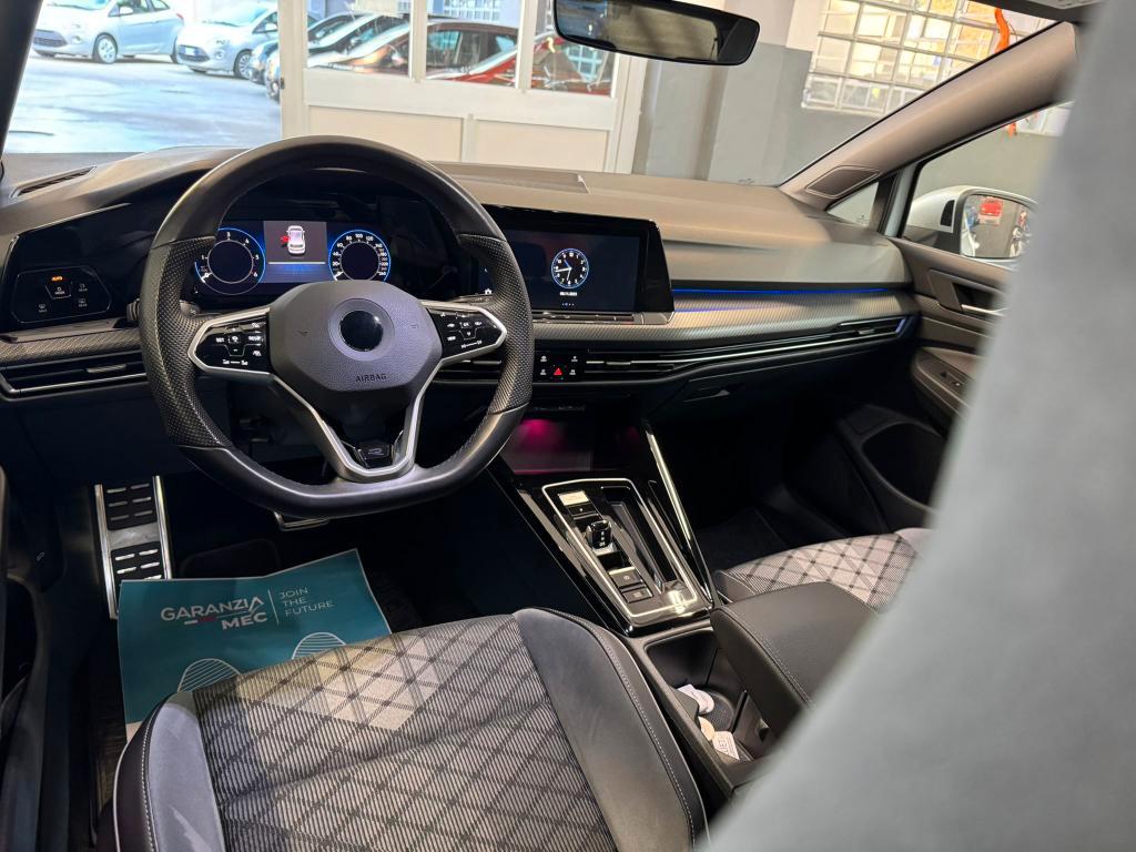 Volkswagen Golf 2.0 tdi R-LINE 150cv dsg