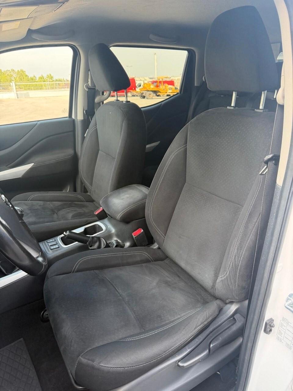 Nissan Navara 2.3 dCi 4WD Double Cab N-Connecta