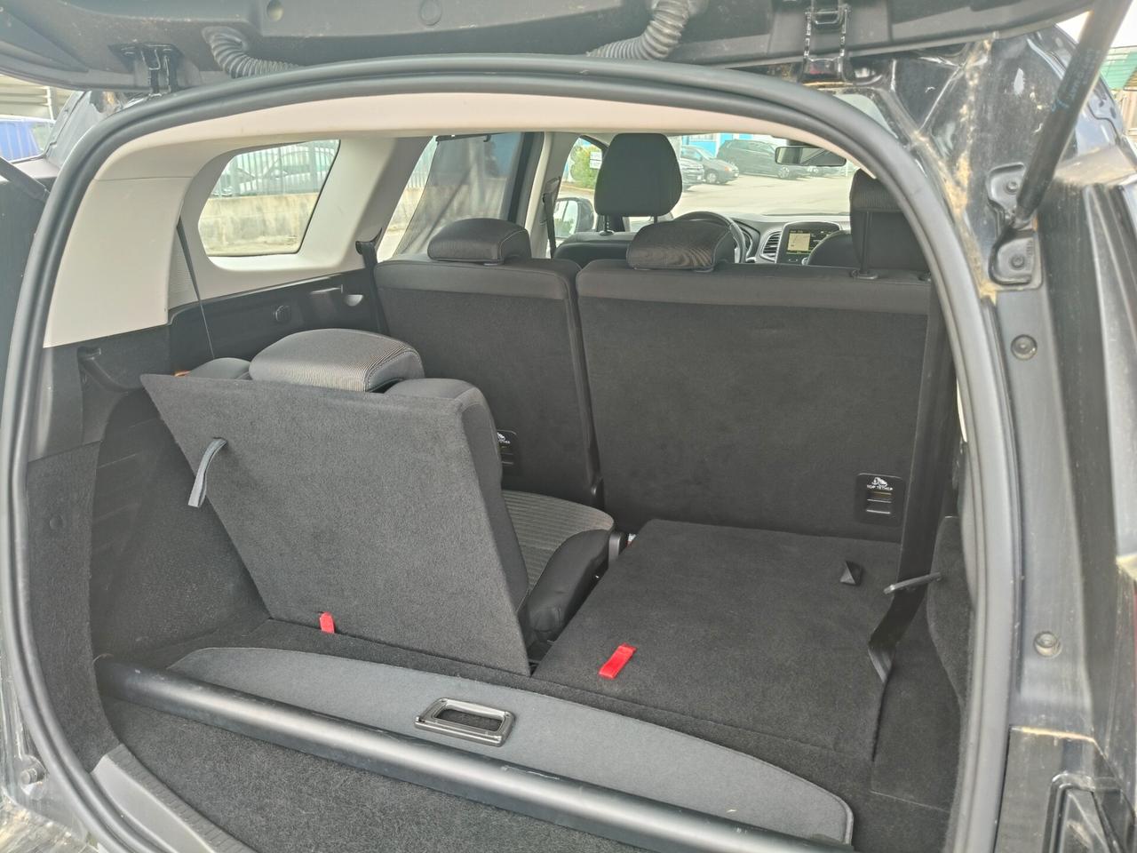 Renault Grand Scenic Blue dCi 120 CV EDC Sport Edition2