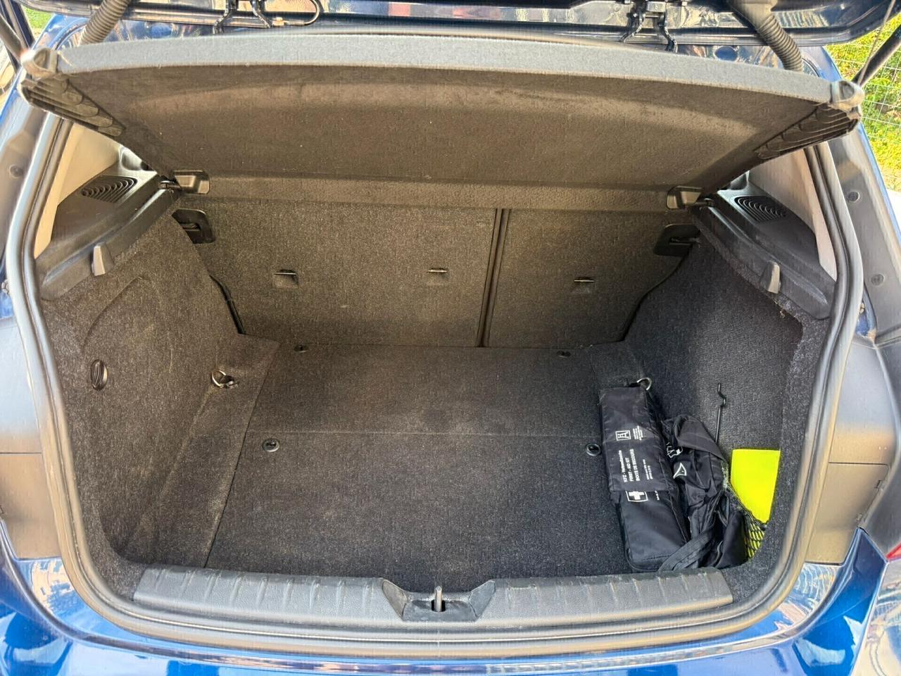 Bmw 118d 5p. Advantage cambio aut.