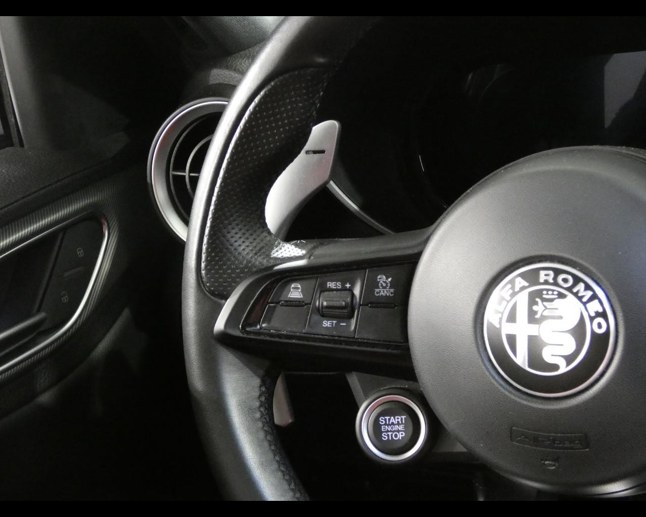 ALFA ROMEO Giulia (2016) - Giulia 2.2 Turbodiesel 210 CV AT8 AWD Q4 Veloce