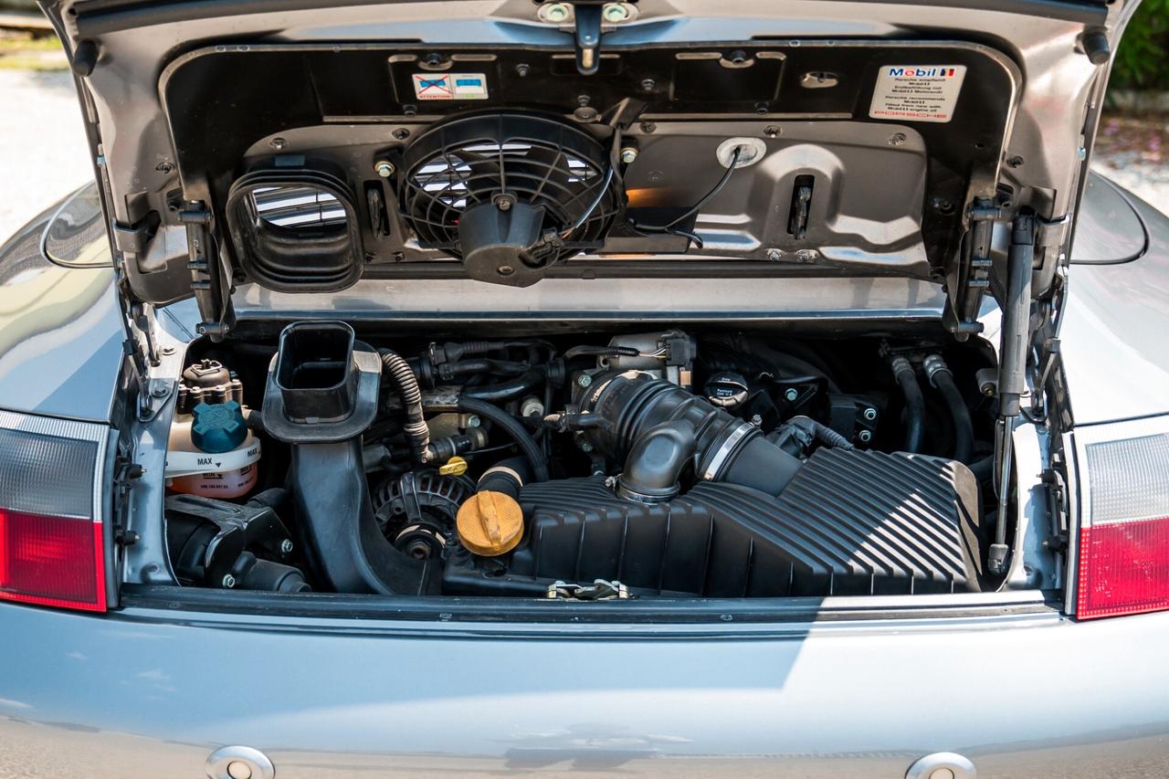 Porsche 911 996 Cabriolet Carrera 2