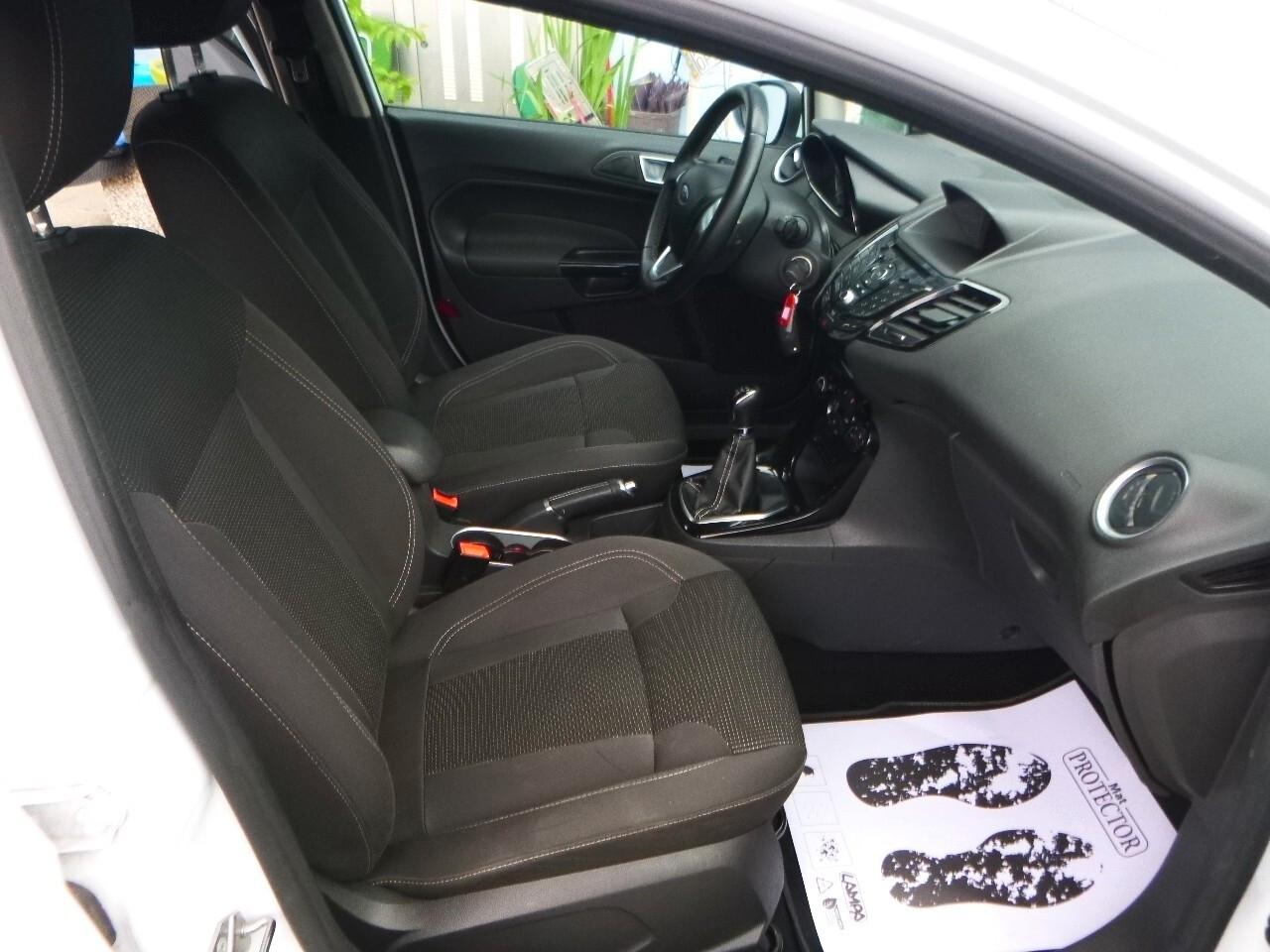 Ford Fiesta 1.5 TDCi 75CV 5 porte ST-Line
