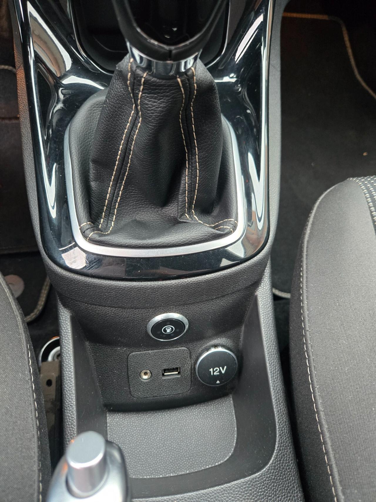 Ford Fiesta 1.4 5p. Bz.- GPL Titanium