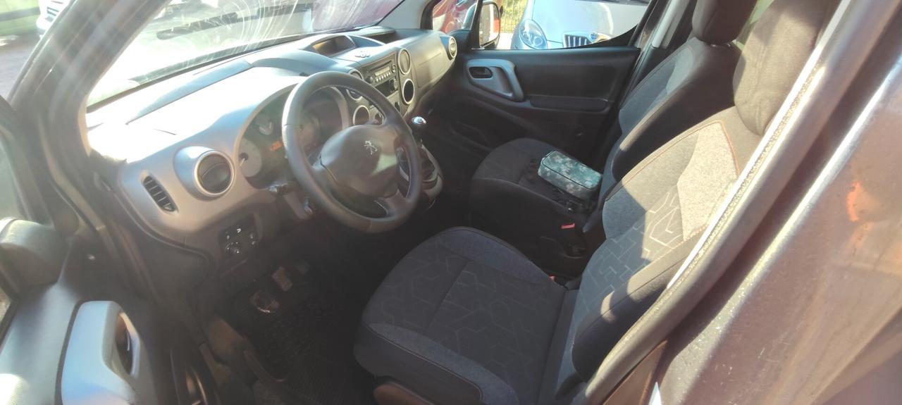 Peugeot Partner Tepee BlueHDi 75 Active