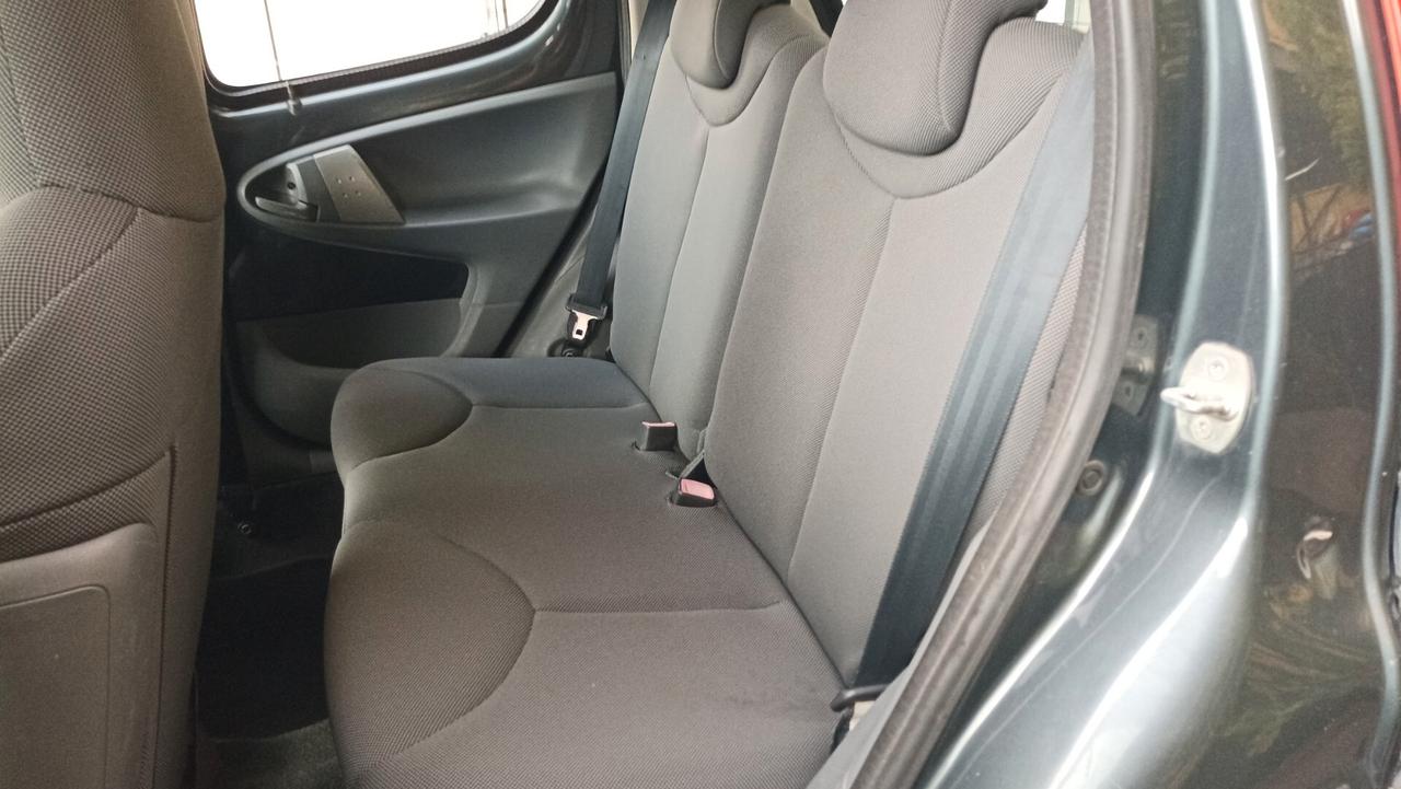 Peugeot 107 1.0 68CV 5p. Plaisir 2Tronic