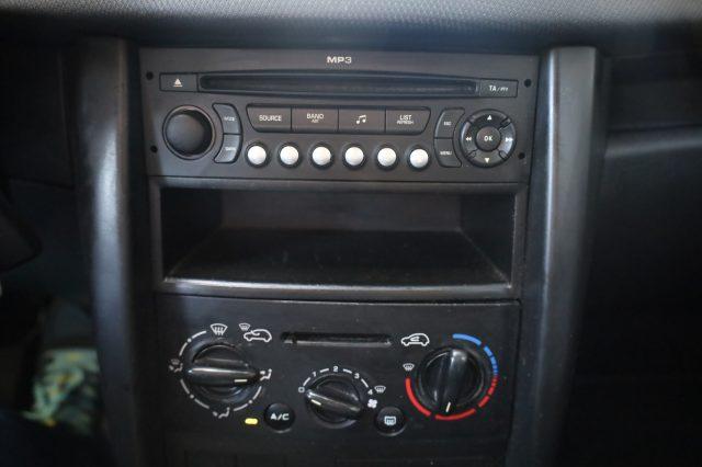 PEUGEOT 207 1.4 ECO GPL 75CV 5Porte Sport per NEOPATENTATI