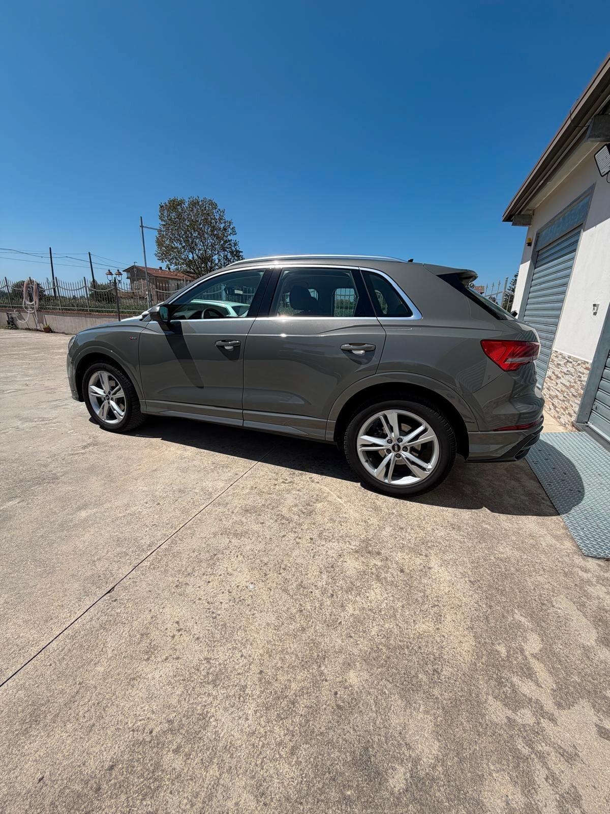 Audi Q3 35 TDI 150cv S-Tronic S-Line Edition