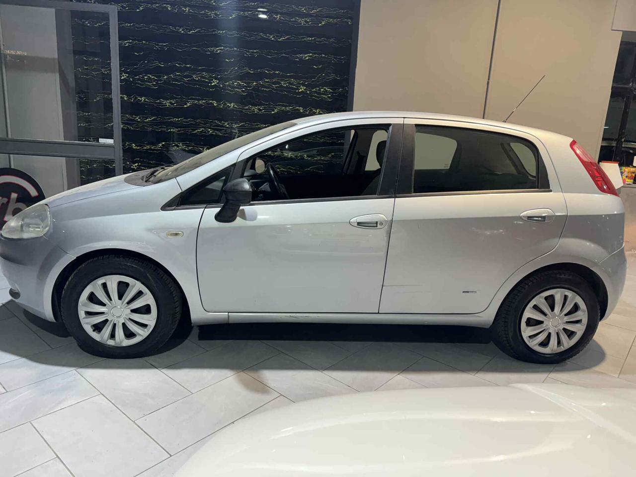 Fiat Grande Punto 1.4 BENZINA 5P SENZA DIFETT