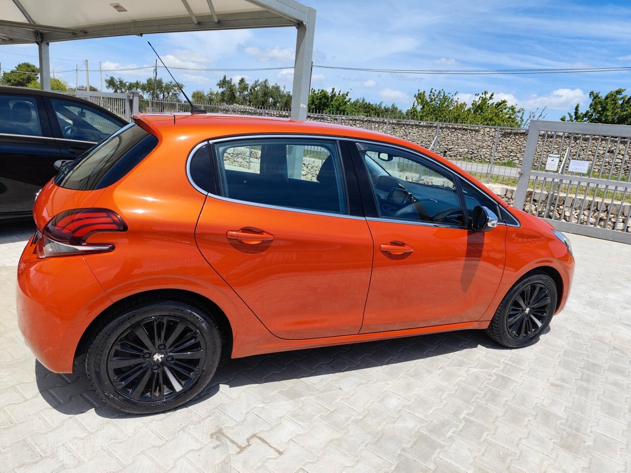 Peugeot 208 BlueHDi 75 5 porte Allure
