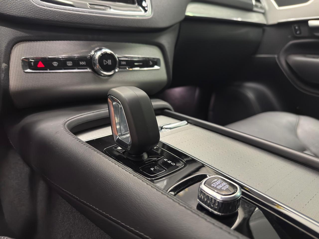 Volvo XC 90 2.0*IBRIDO*AWD*7 POSTI*
