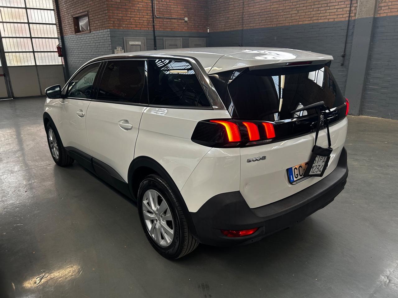 Peugeot 5008 BlueHDi 130 S&S EAT8 7 posti
