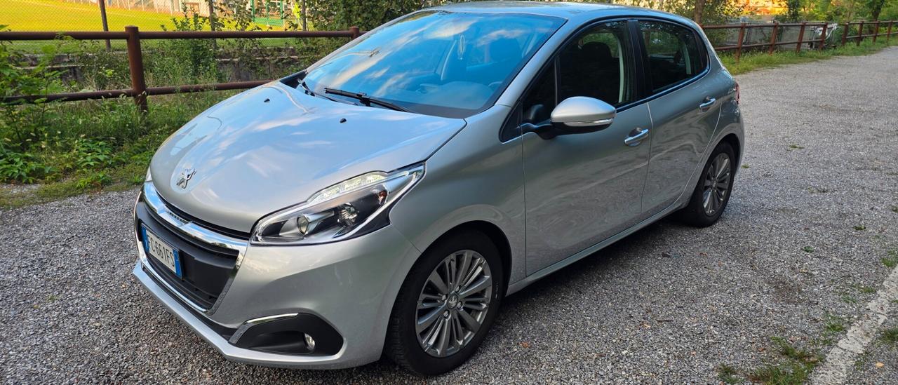 Peugeot 208 PureTech 82 5 porte Allure
