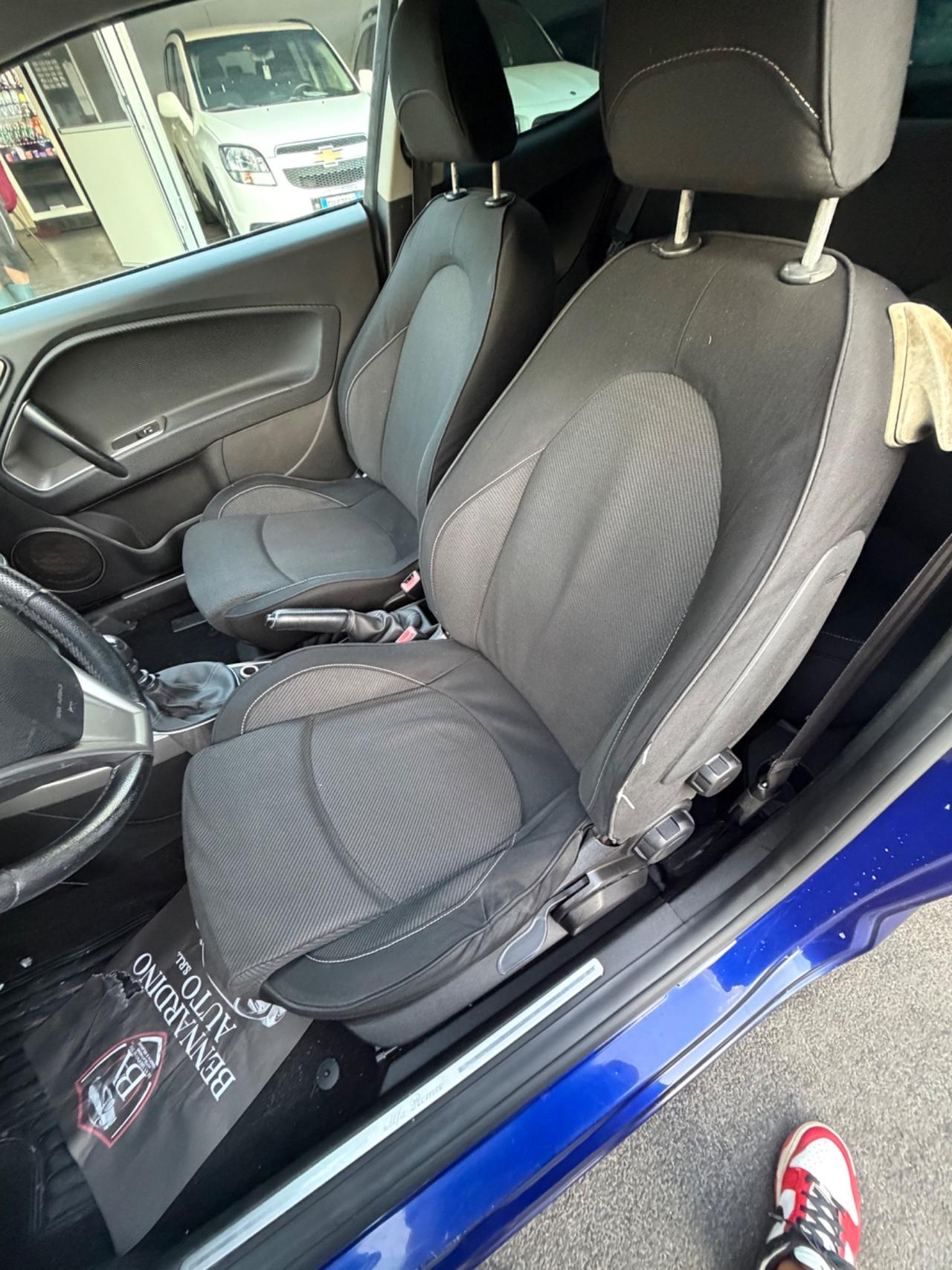 Alfa Romeo MiTo 1.6 JTDm 16V Distinctive Sport Pack