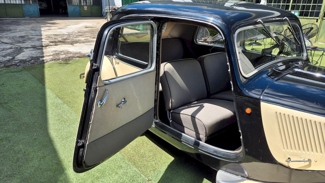 Citroen Traction Avant 11 BL – 1955