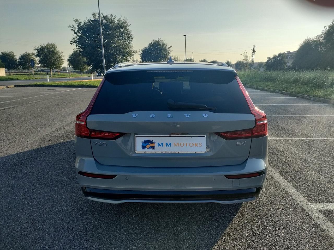 VOLVO V60 II N1 2.0 B4 Plus Dark IVA INCLUSA