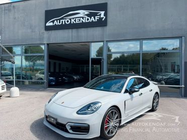 Porsche Panamera 4.0 GTS auto