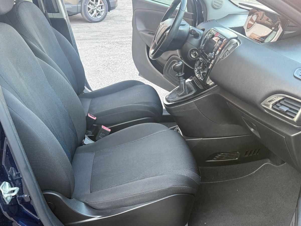 LANCIA - Ypsilon - 1.2 69 CV 5p. GPL Ecochic Gold