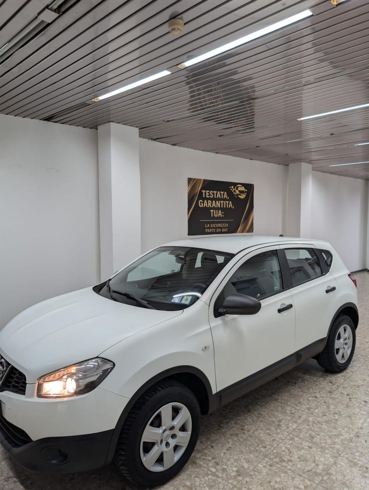 Nissan Qashqai 1.5 dCi Visia – Pronta consegna, efficienza e comfort