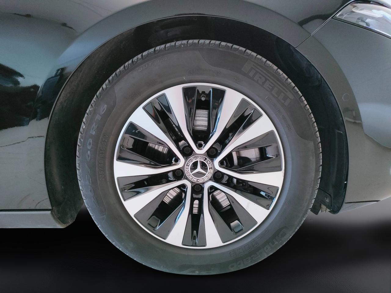 Mercedes-Benz Classe A - W177 2023 - A 180 d Advanced auto