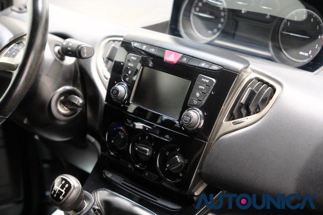 LANCIA Ypsilon 1.2 69 CV 5 PORTE GOLD NEOPATENTATI