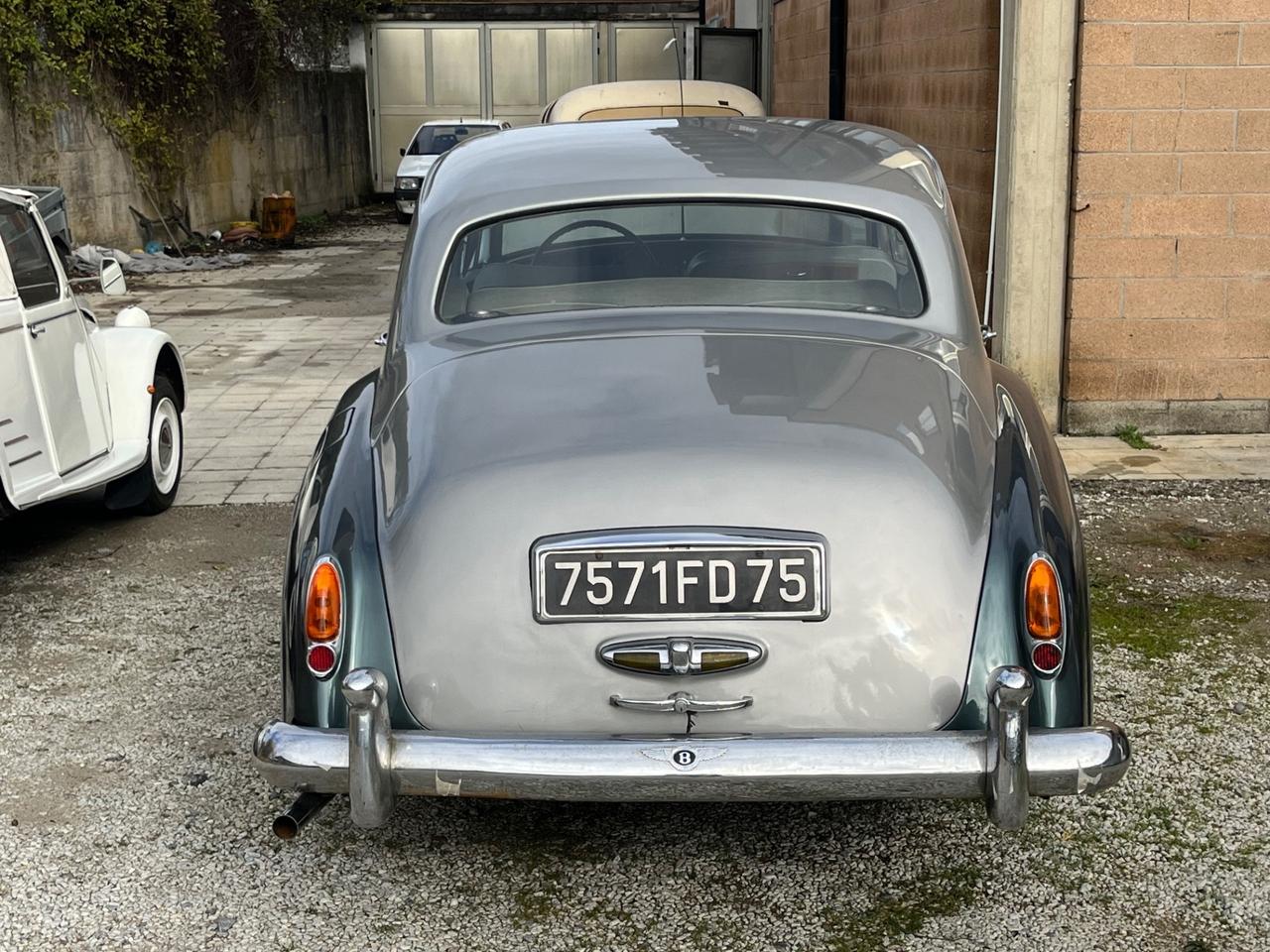 Bentley S1 Guida a SX