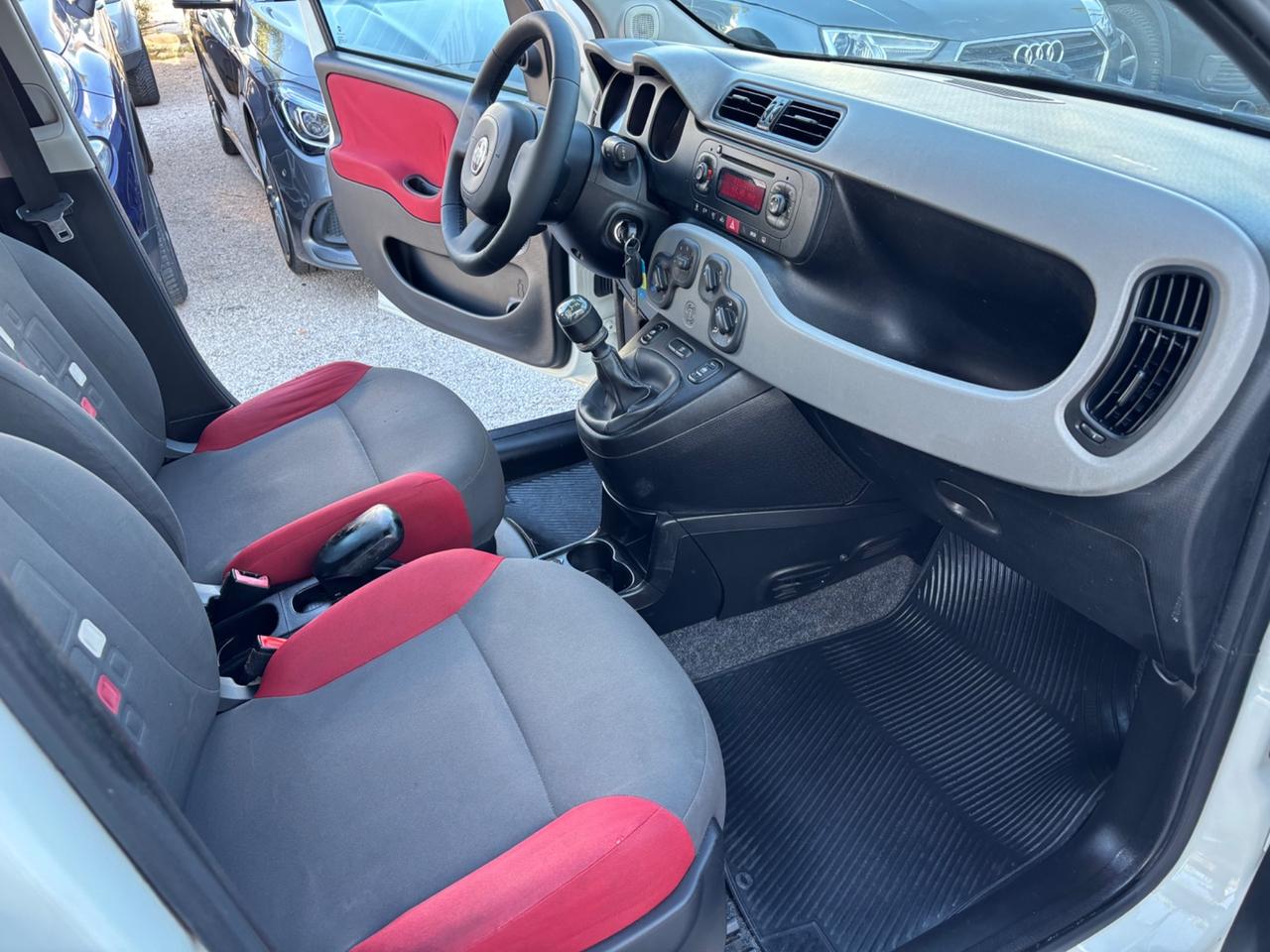 FIAT PANDA 1.2 BENZINA LOUNGE