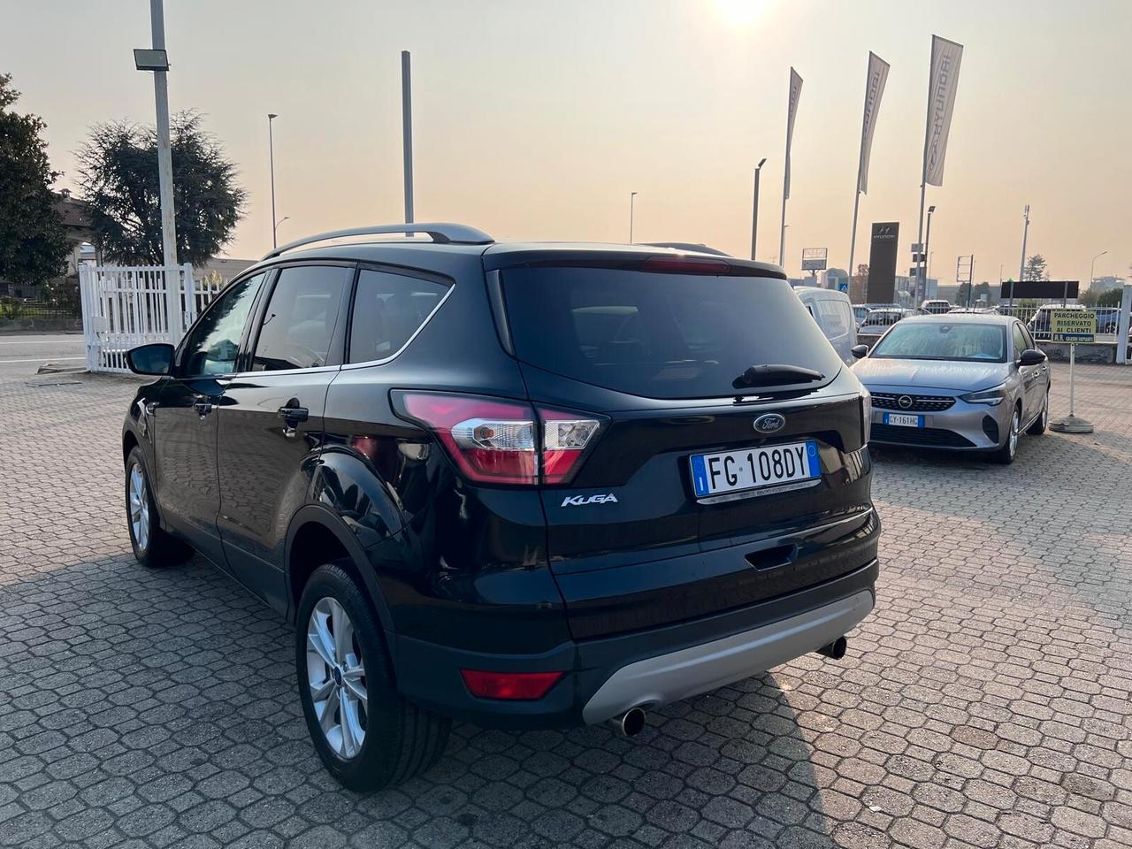 Ford Kuga 1.5 TDCI 120 CV S&S 2WD ST-Line Business