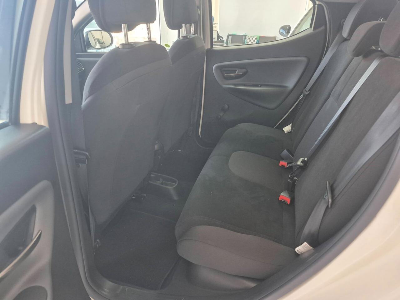 Lancia Ypsilon 0.9 TwinAir 85 CV 5 porte S&S DFN Gold