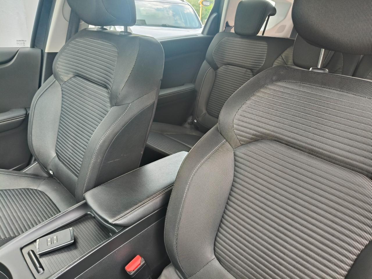 Renault Grand Scenic Blue dCi 120 CV EDC Sport Edition2